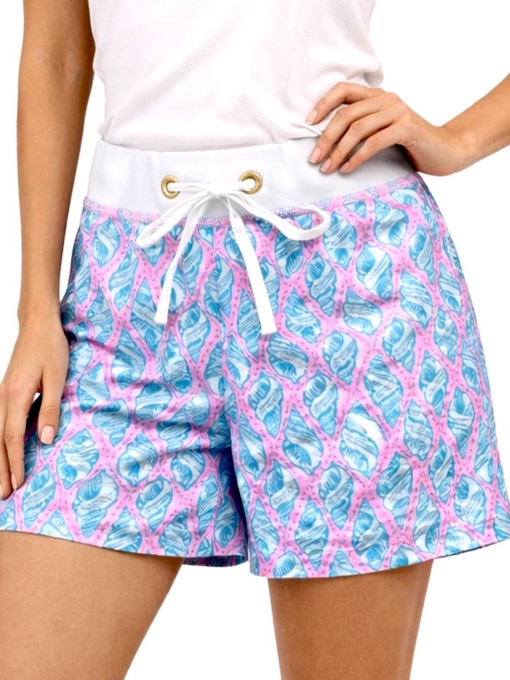 Lilly Pulitzer Seashell Print
Beach Chrissy Beach Shorts Size XL